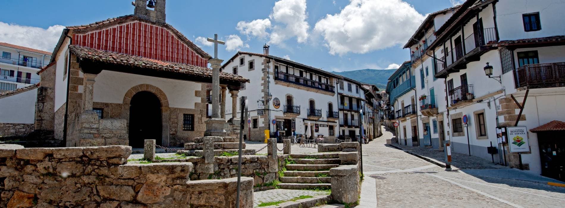 Calle típica de Candelario